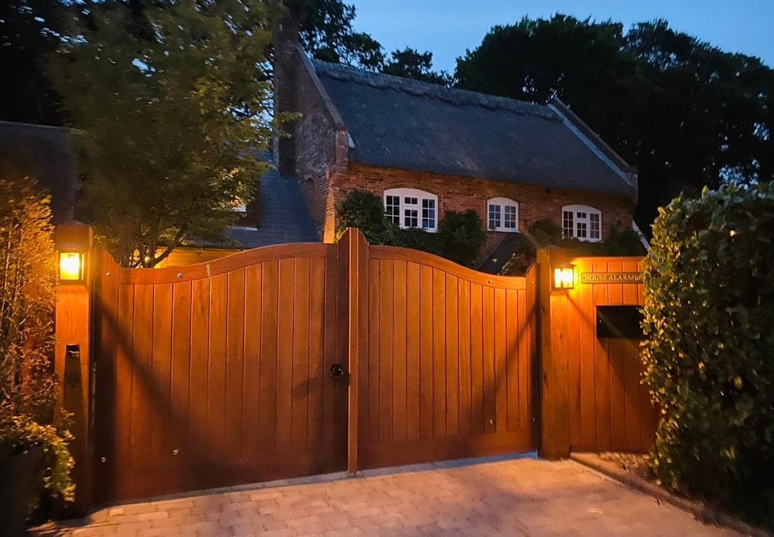 Little Woodside A Beautiful New Forest Self Contained Private Luxury Annexe New Milton Exteriör bild