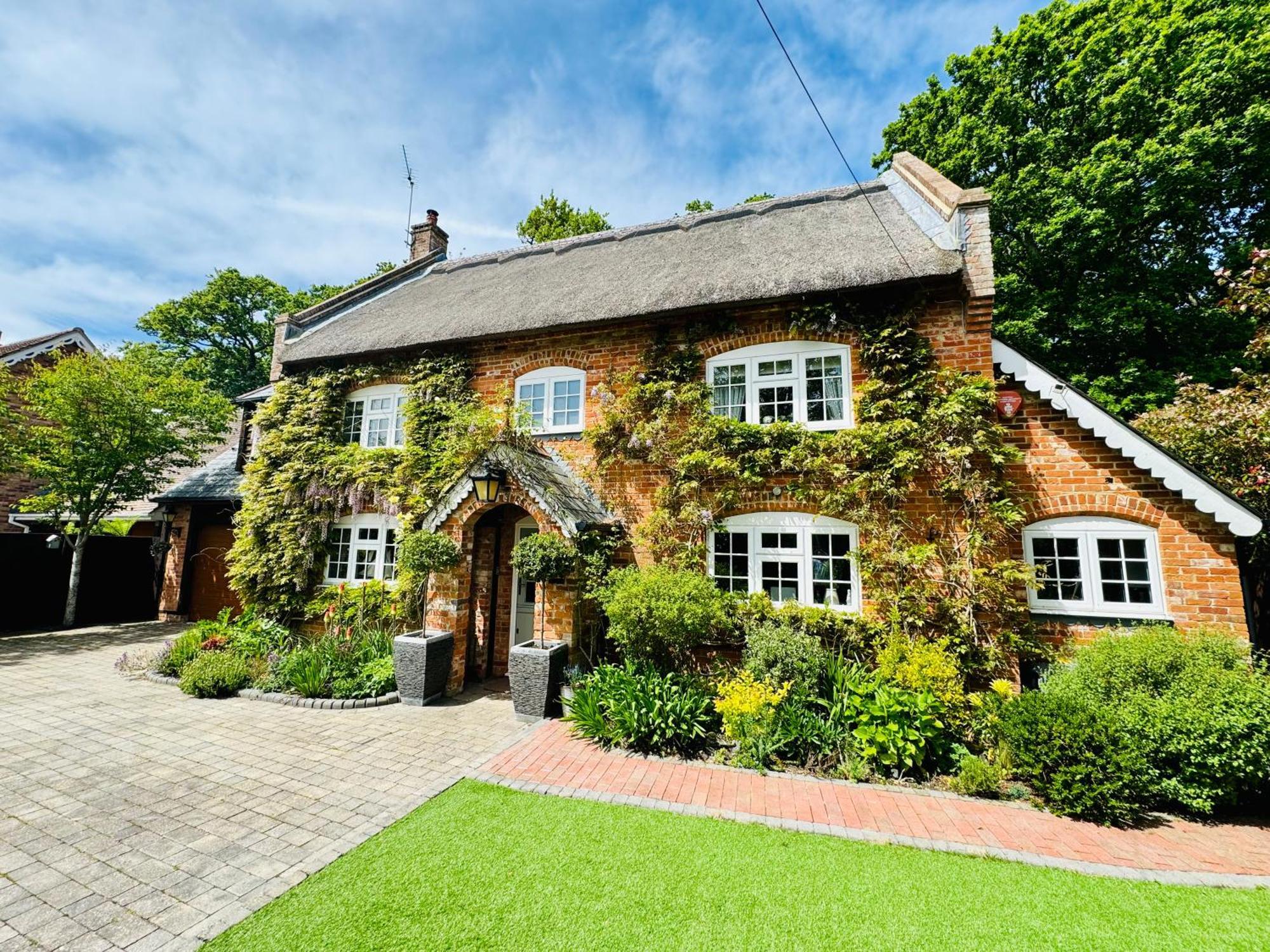 Little Woodside A Beautiful New Forest Self Contained Private Luxury Annexe New Milton Exteriör bild